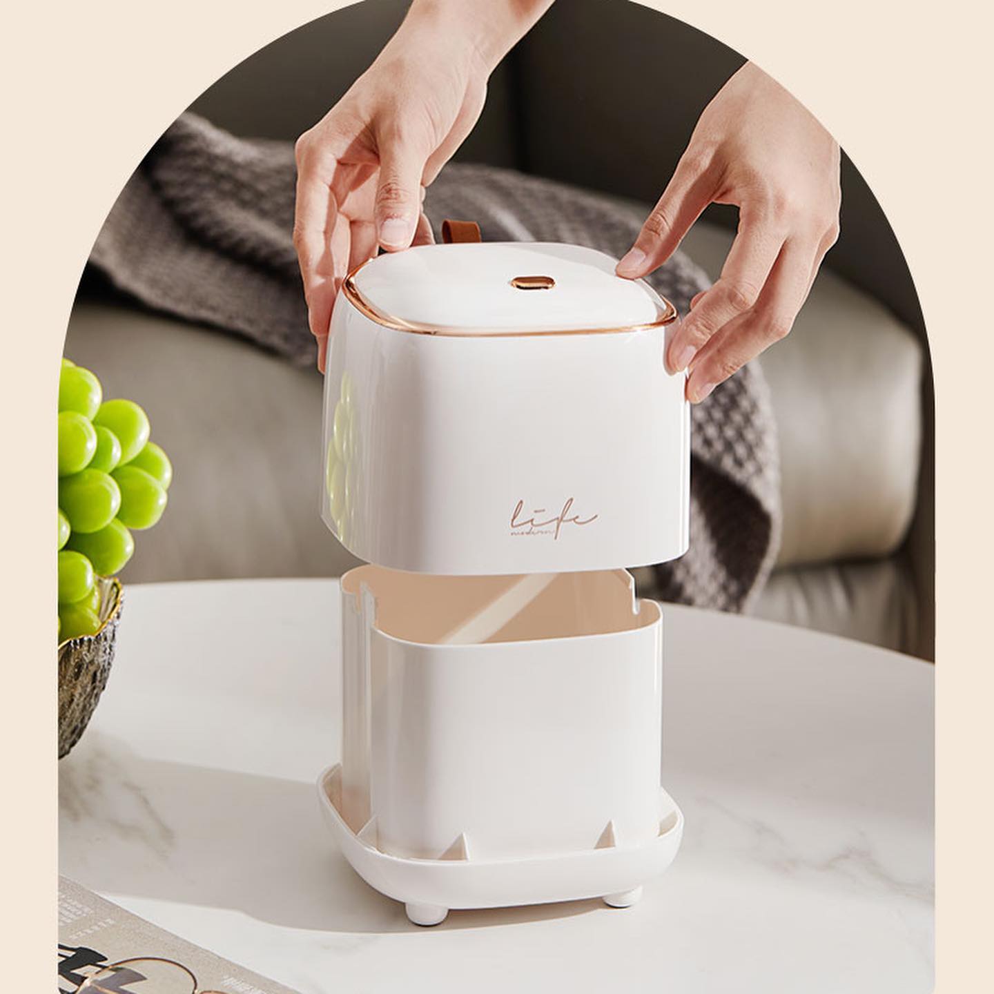 ✨PREORDER✨ Luxury mini desktop trash box
Available in White/Light Green/Dark Green